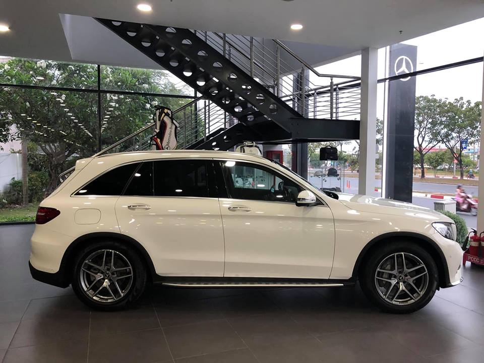 Mercedes-Benz GLC-Class GLC300  2019 - Giá bán và khuyến mãi GLC300 4MATIC, ưu đãi trước bạ tiền mặt, bảo hiểm + phụ kiện. LH: 0902 342 319