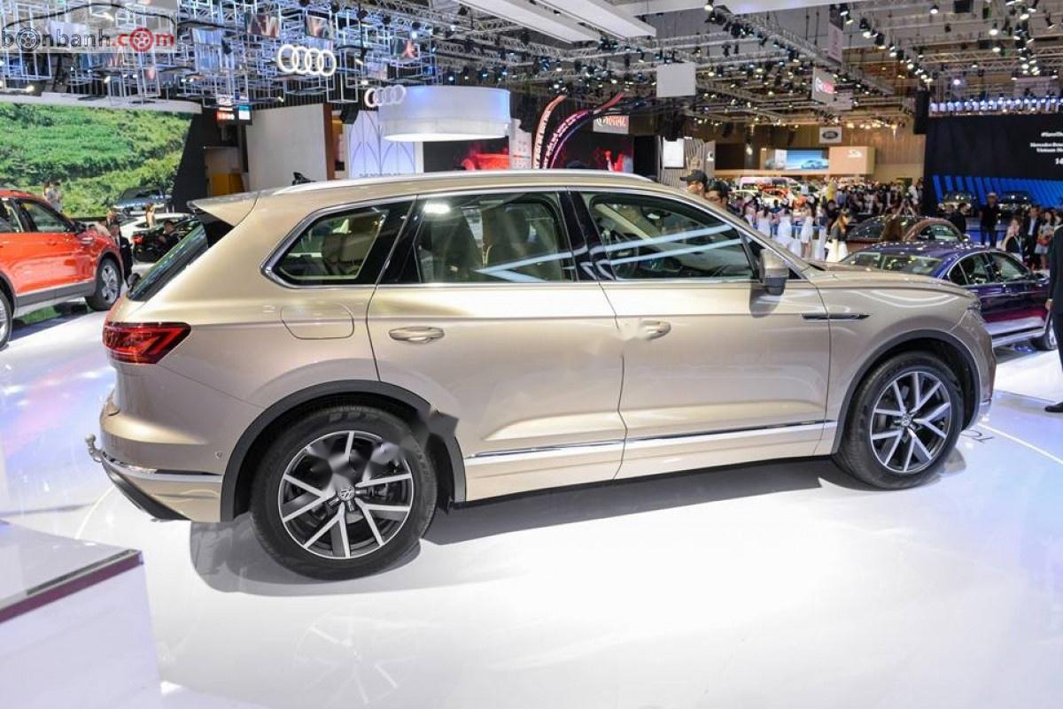 Volkswagen Touareg 2019 - Cần bán xe Volkswagen Touareg sản xuất 2019, nhập khẩu nguyên chiếc