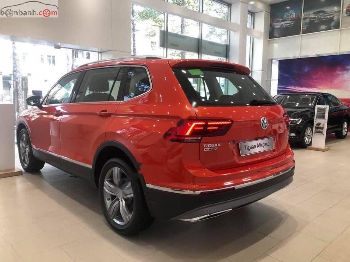 Volkswagen Tiguan Allspace 2018 - Bán Volkswagen Tiguan Allspace sản xuất năm 2018, màu đỏ, nhập khẩu