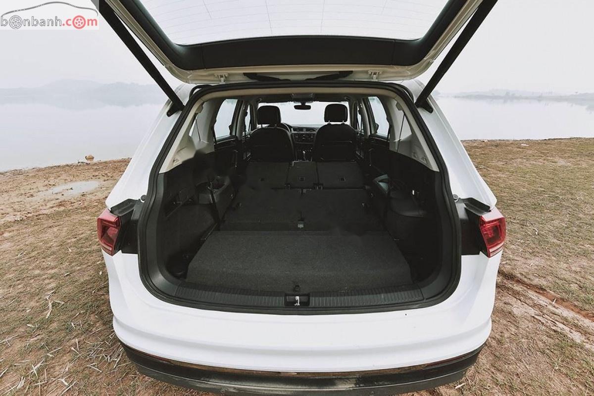 Volkswagen Tiguan Allspace Luxury 2019 - Bán Volkswagen Tiguan Allspace Luxury sản xuất năm 2019, màu trắng, nhập khẩu