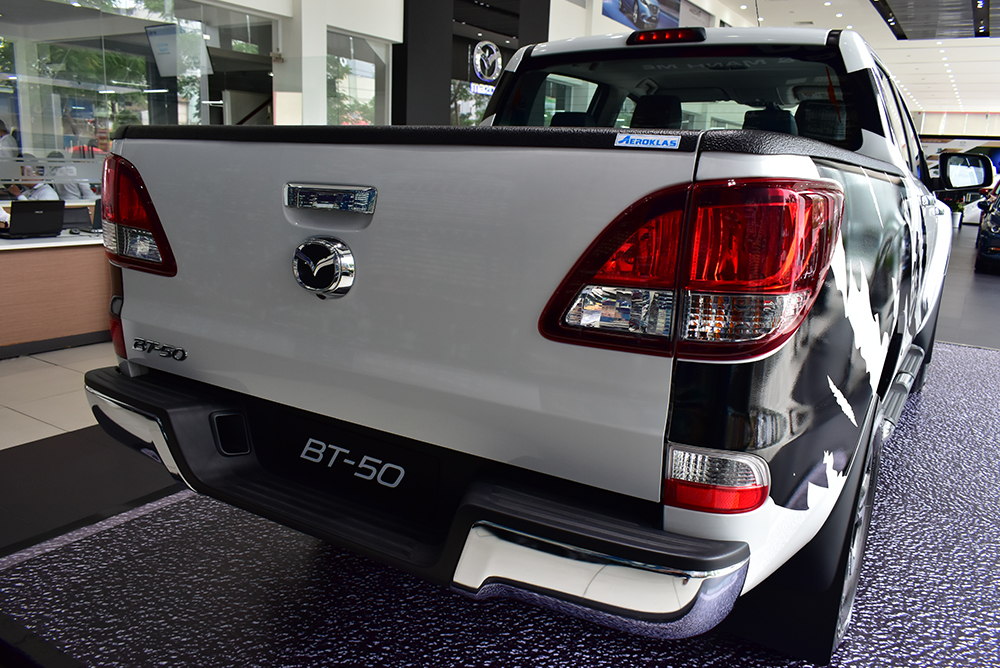 Mazda BT 50 2.2 Deluxe 2019 - Cần bán xe Mazda BT 50 2.2 Deluxe 2019, màu trắng, nhập khẩu, giá chỉ 645 triệu