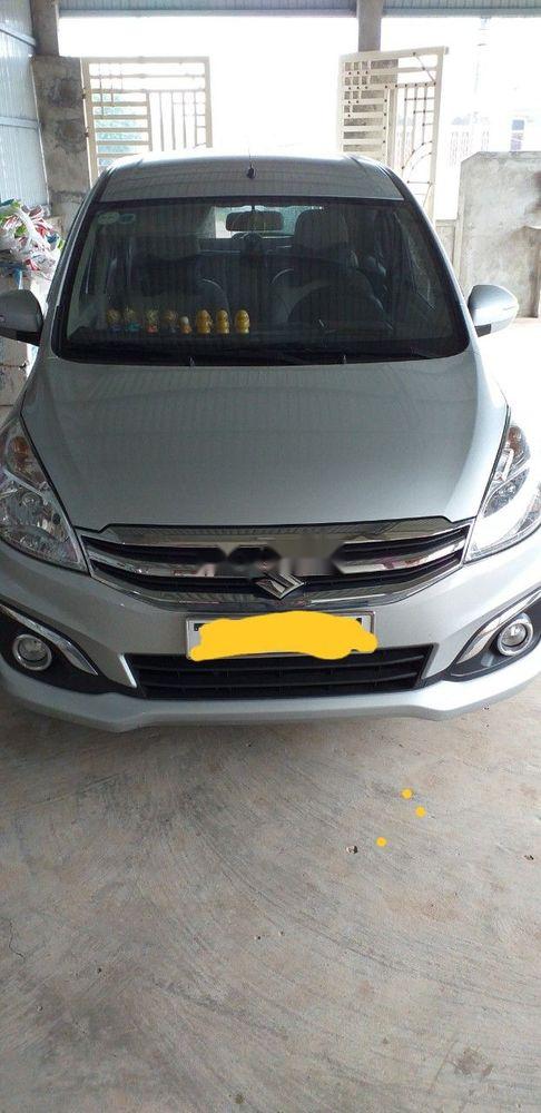 Suzuki Ertiga 2015 - Cần bán gấp Suzuki Ertiga 2015, màu bạc xe gia đình
