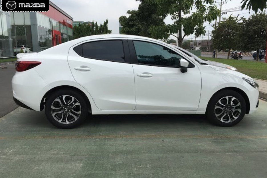 Mazda 2 2019 - Bán xe Mazda 2 sản xuất 2019, màu trắng, nhập khẩu nguyên chiếc, giá 514tr