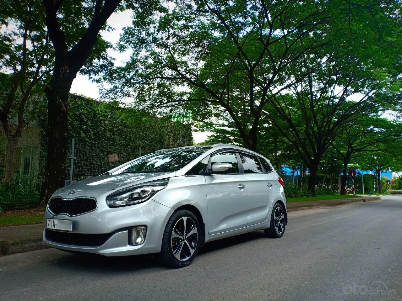 Kia Rondo 2016 - Cần bán Kia Rondo 2.0AT sản xuất 2016, xe một đời chủ giá 535 triệu