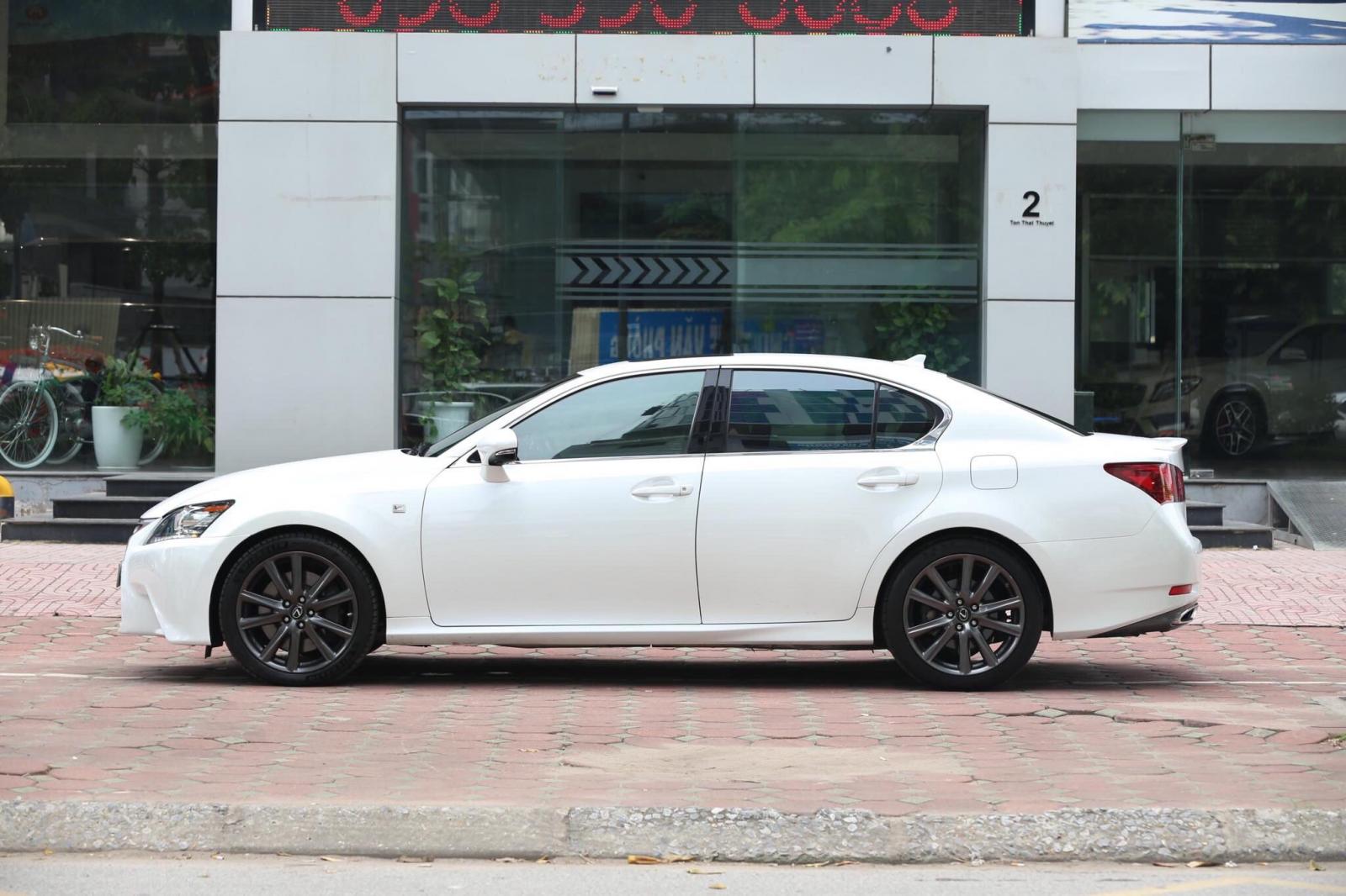 Lexus GS 2012 - Bán xe Lexus GS đăng ký lần đầu 2012, màu trắng, nhập khẩu nguyên chiếc, giá chỉ 2 tỷ 200 triệu đồng