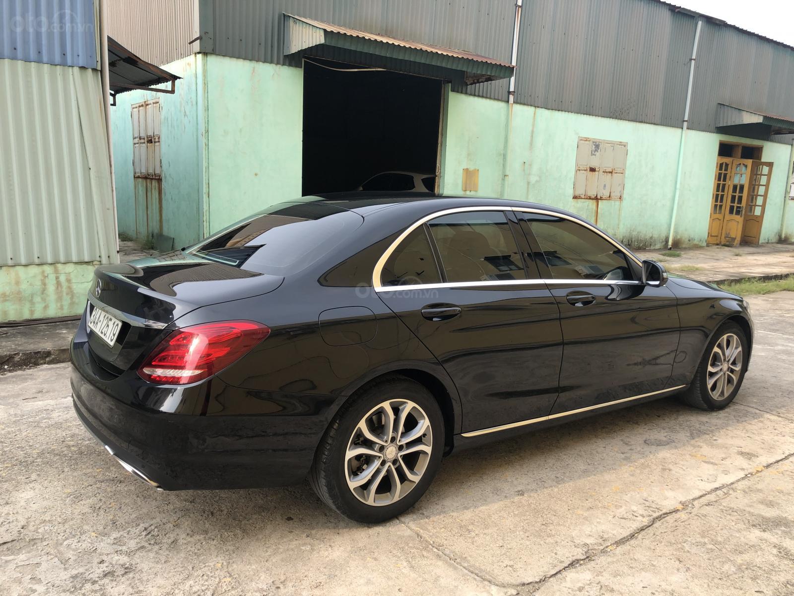 Mercedes-Benz C class 2015 - Do muốn lên đời bán xe nên chính chủ cần bán xe