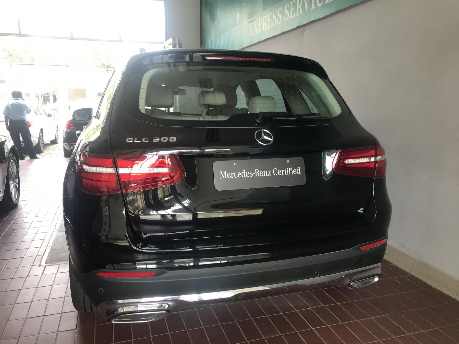 Mercedes-Benz GLC-Class 2018 - Bán GLC200 2018 xe đi cực ít, giá cực tốt