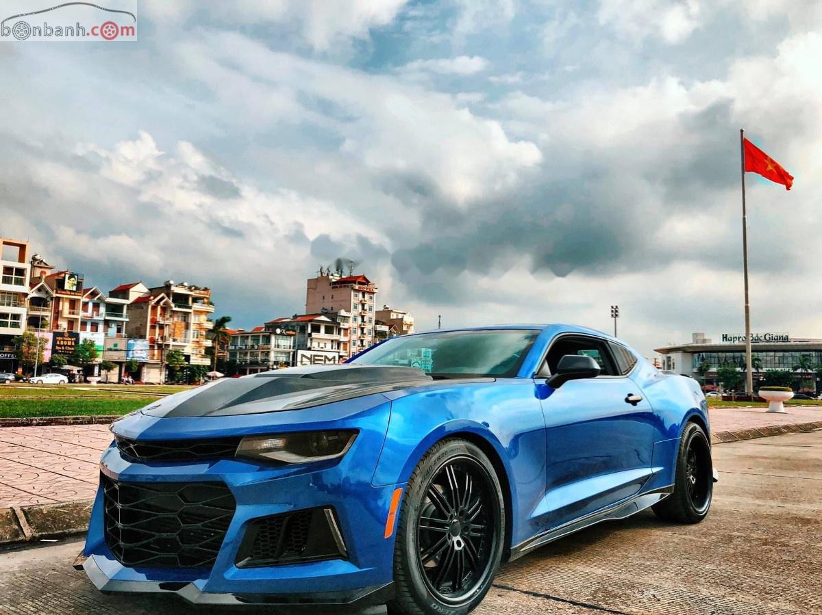 Chevrolet Camaro 2017 - Cần bán Chevrolet Camaro đời 2017, màu xanh lam, xe nhập