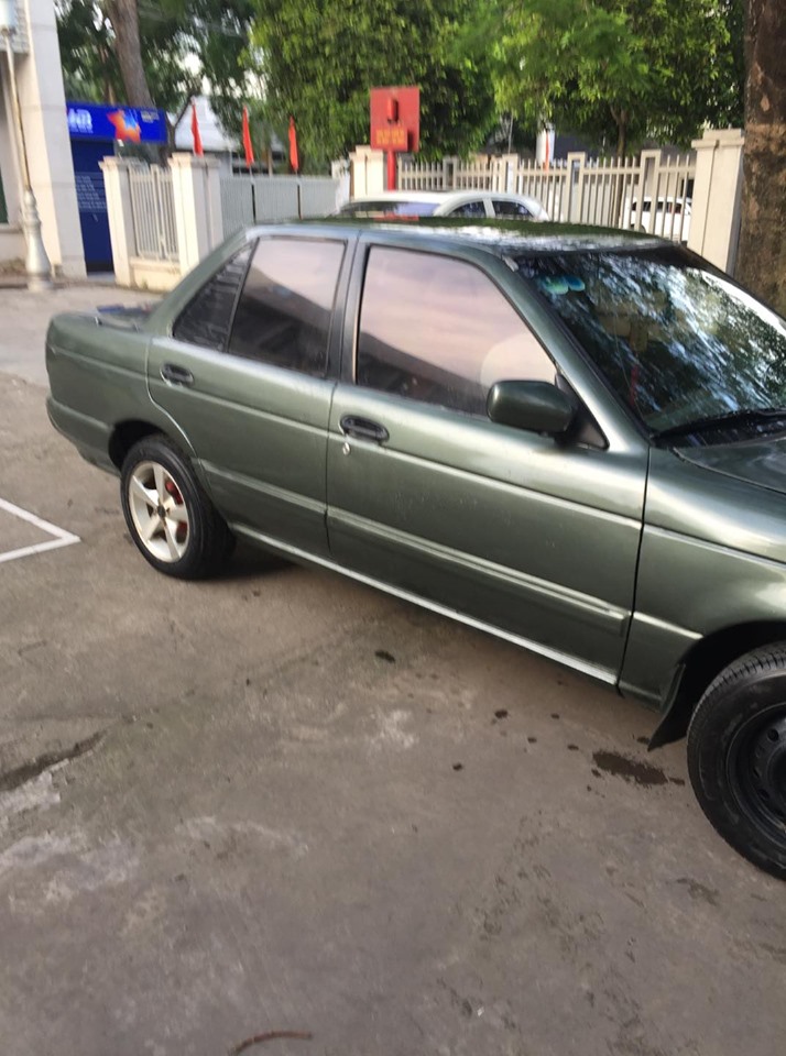 Nissan Sunny 1992 - Bán Nissan Sunny 1.6L 1992