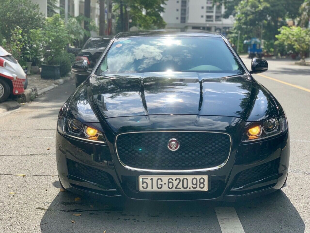 Jaguar XF 2017 - Bán ô tô Jaguar XF năm 2018, màu đen