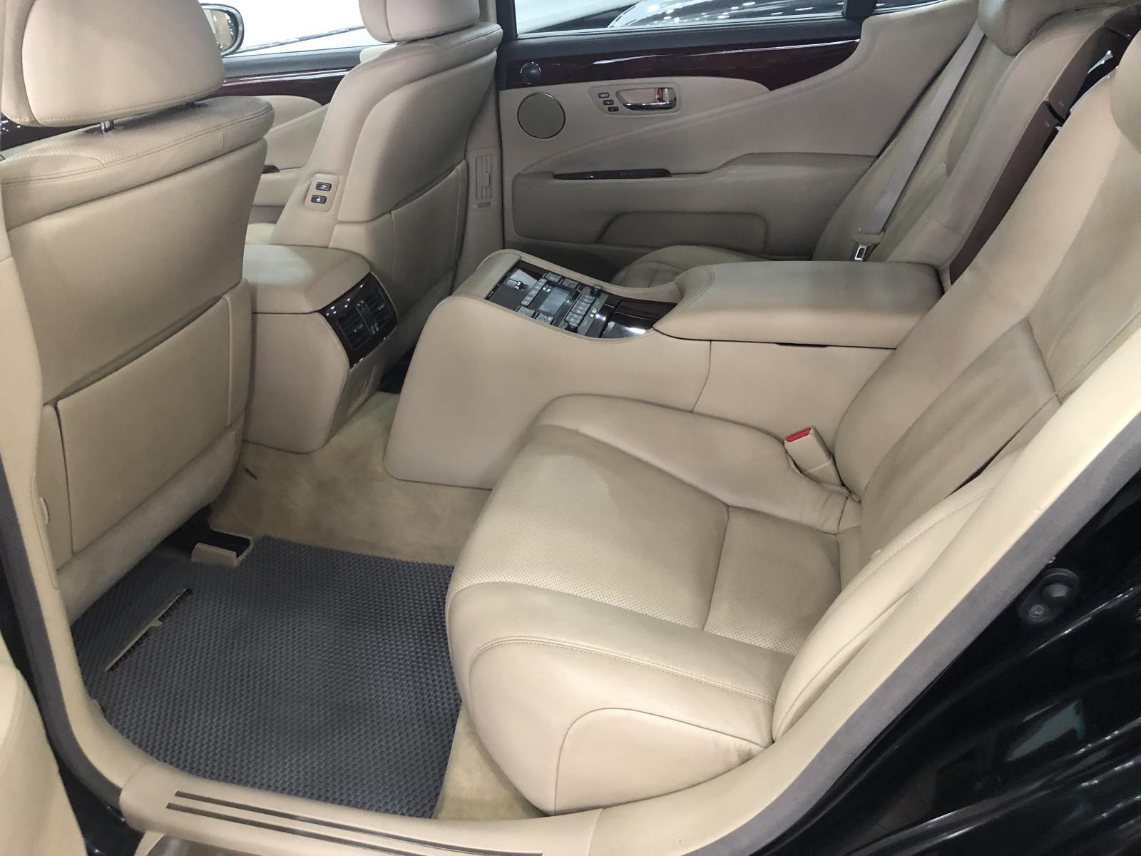 Lexus LS 2008 - Bán xe Lexus LS LS 600hl năm sản xuất 2008, màu đen, nhập khẩu nguyên chiếc