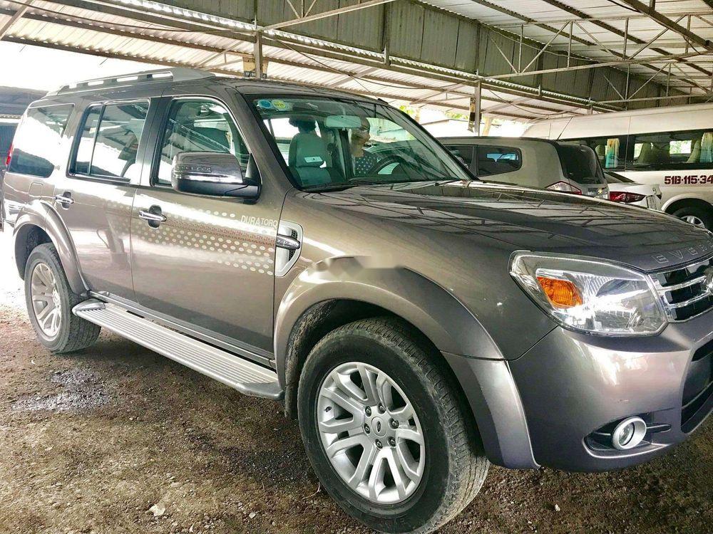 Ford Everest MT 2014 - Bán Ford Everest MT sản xuất 2014, 595 triệu