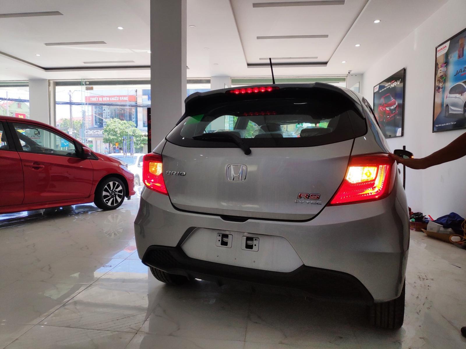 Honda Brio 2019 - Bán Honda Brio 2019 màu bạc, số tự động, sẵn hàng giao ngay, hỗ trợ trả góp, liên hệ 0931373377