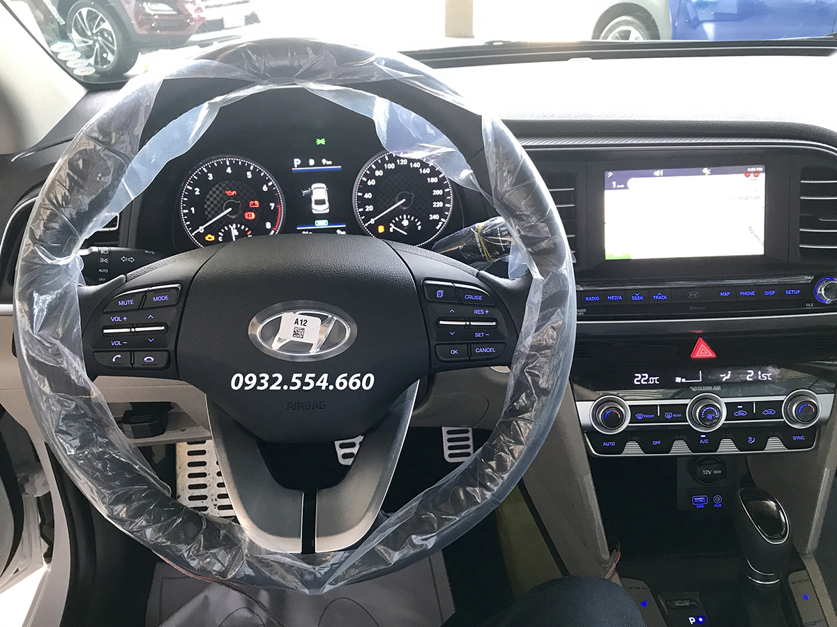 Hyundai Elantra 1.6 MT 2019 - Bán Elantra 2019 - Số sàn 559tr - Tự động 634tr – Trả trước từ 200tr. LH: 096.1023201