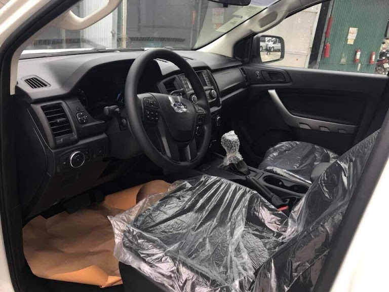 Ford Ranger XLS  AT 2019 - Bán Ford Ranger XLS 1 cầu số tự động, đủ màu giao ngay, hỗ trợ trả góp đến 85% trong 8 năm. LH: 0941921742