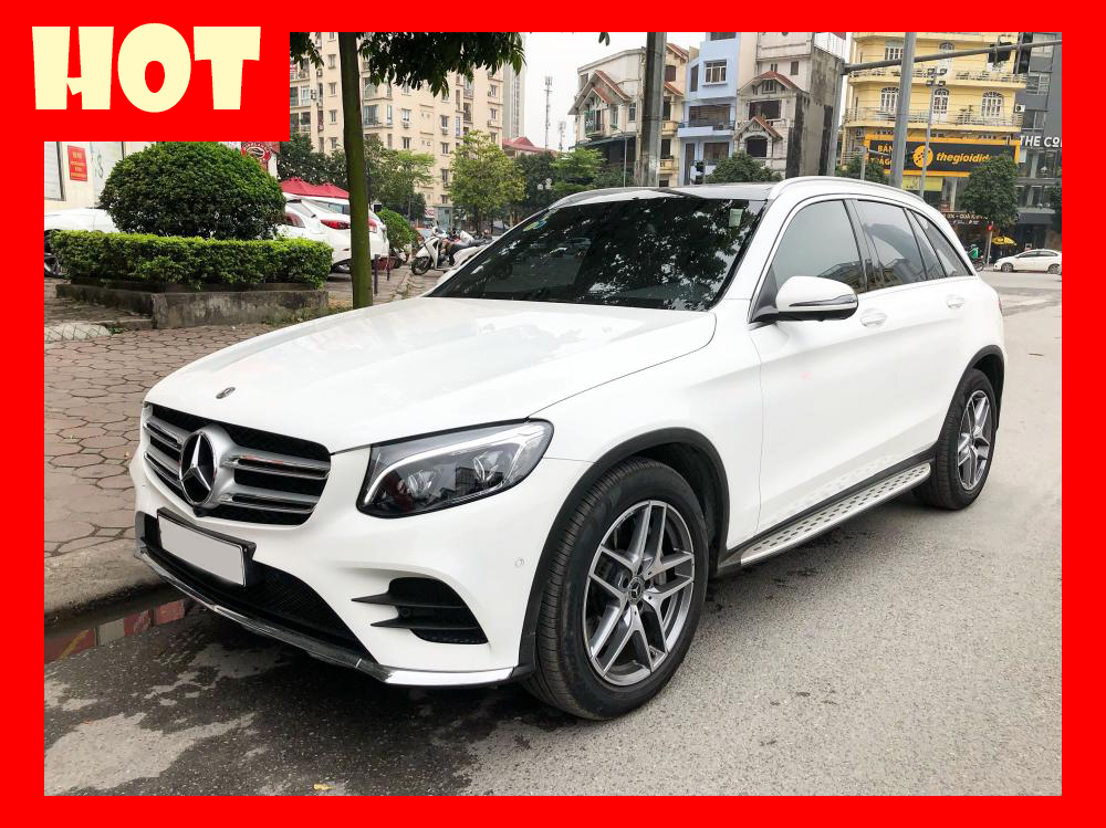 Mercedes-Benz GLC-Class GLC300 2018 - Bán xe Mercedes GLC300 4Matic có Apple Carplay hiện đại 2018. Trả trước 800 triệu nhận xe ngay