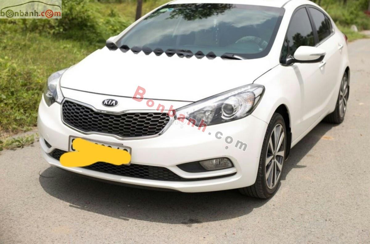 Kia K3 2013 - Bán xe Kia K3 năm 2013, màu trắng, giá 415tr