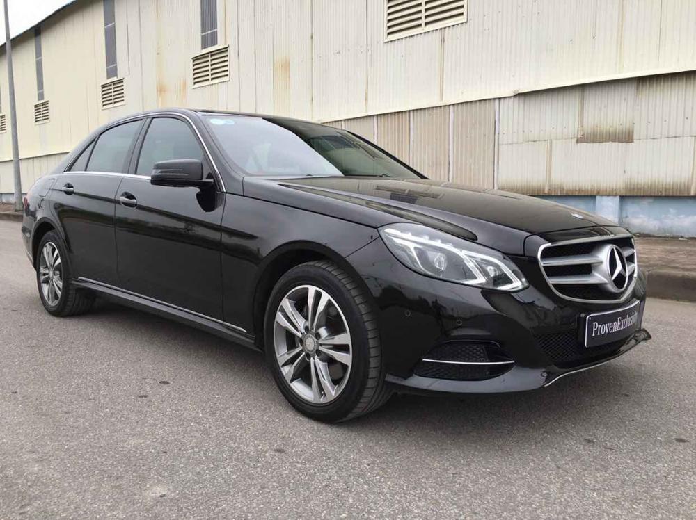 Mercedes-Benz E class E250 2013 - Bán xe Mercedes E250 màu đen model 2014 cũ giá tốt. Trả trước 400 triệu nhận xe ngay