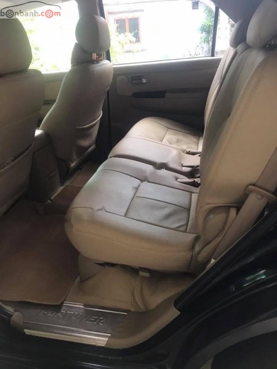 Toyota Fortuner 2.5G 2010 - Chính chủ bán xe Toyota Fortuner 2.5G năm sản xuất 2010, màu đen