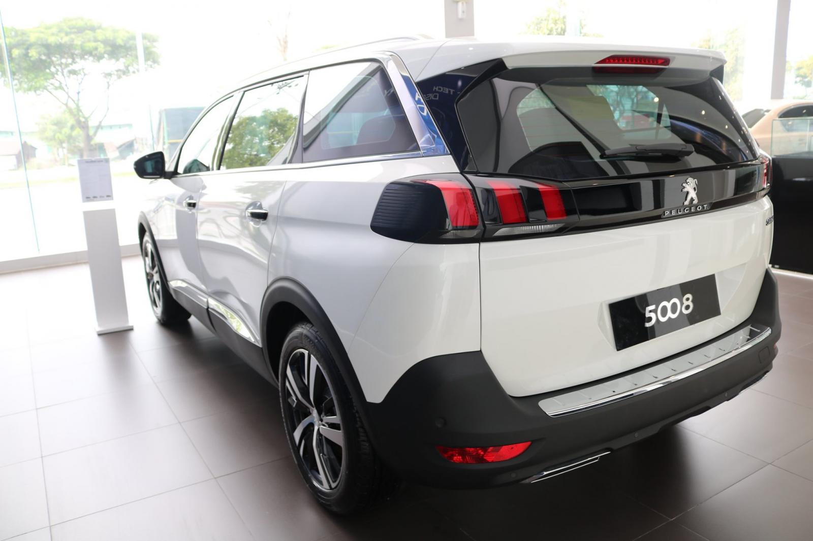 Peugeot 5008 1.6L Turbo 2019 - Xe SUV Peugeot 5008 7 chỗ, đủ màu, giao xe ngay