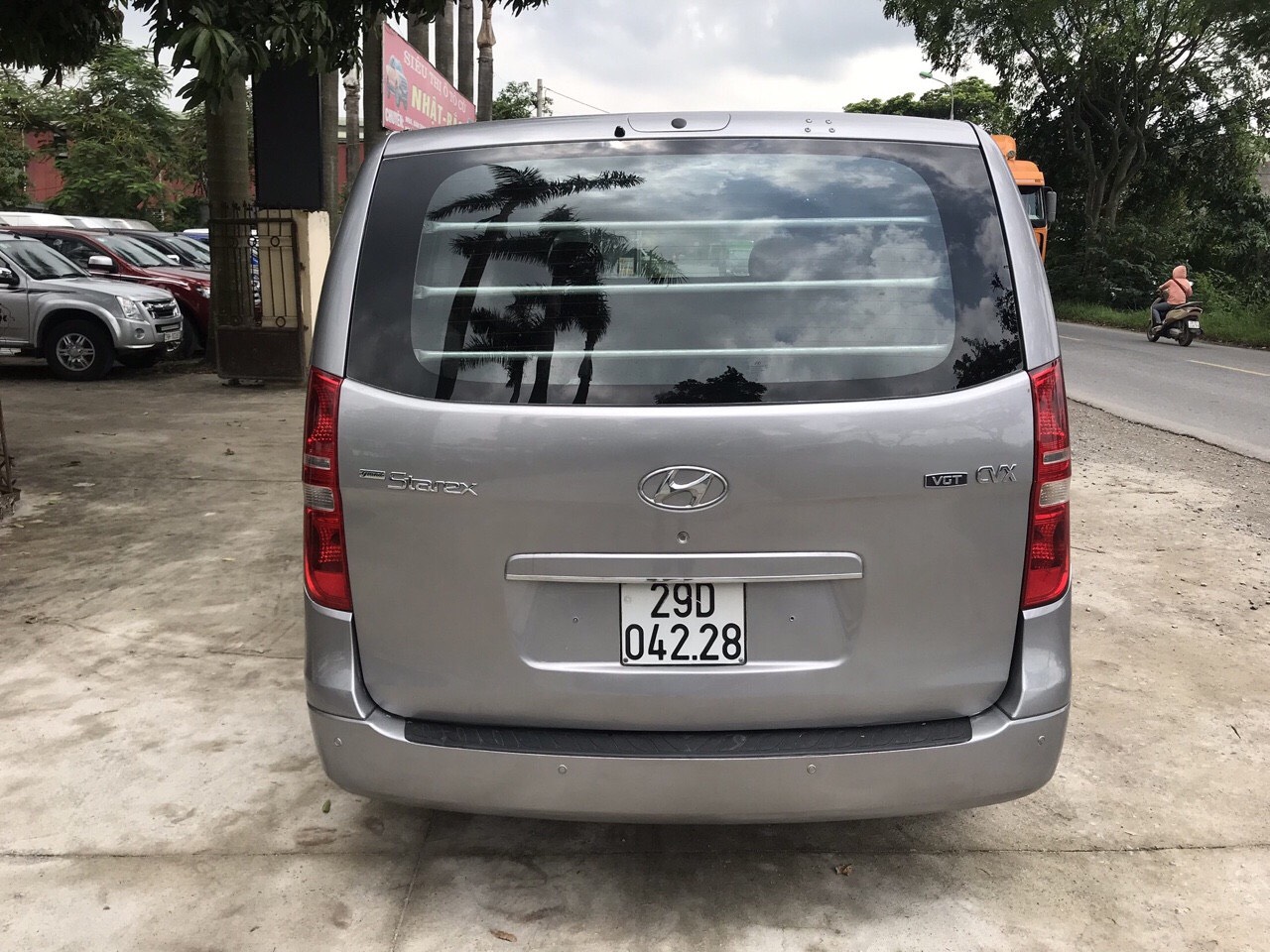 Hyundai Starex 2010 - Bán xe Starex 3 chỗ, đời 2010, số tự động, máy dầu, nhập khẩu nguyên chiếc