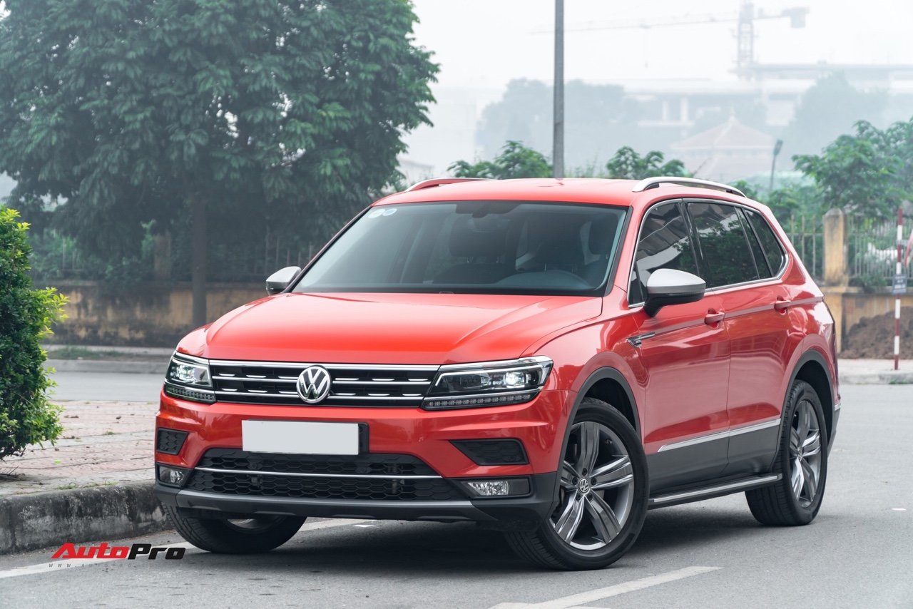 Volkswagen Tiguan 2018 - Bán Tiguan Allspace SUV 7 chỗ, xe nhập khẩu, thoải mái và tiện nghi nhất