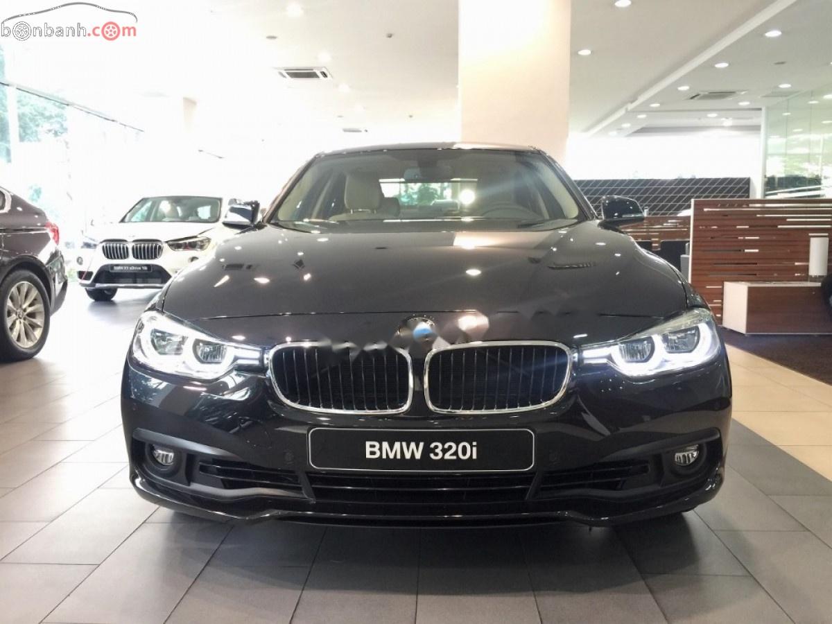 BMW 3 Series 320i 2019 - Cần bán BMW 3 Series 320i 2019, màu đen, nhập khẩu