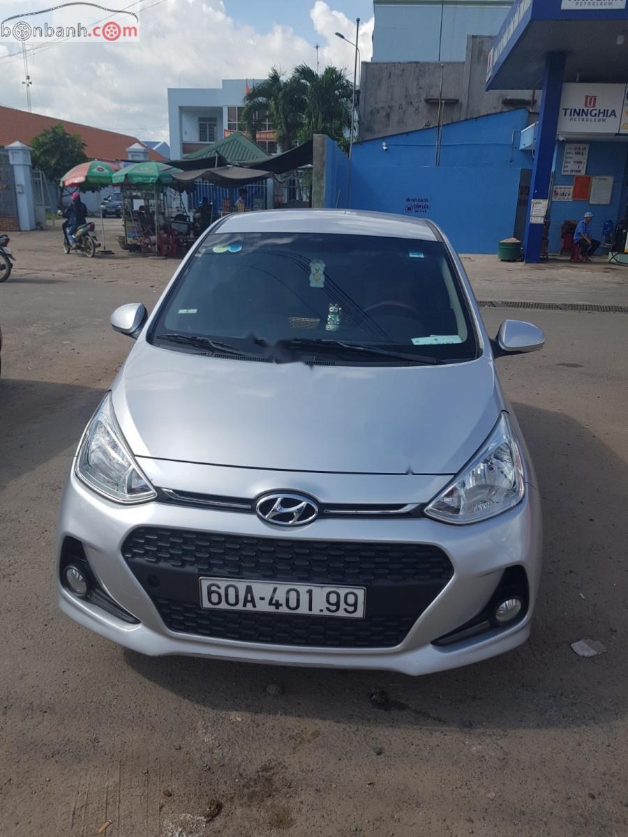 Hyundai Grand i10   1.0 MT 2017 - Bán Hyundai Grand i10 1.0 MT năm 2017, màu bạc  