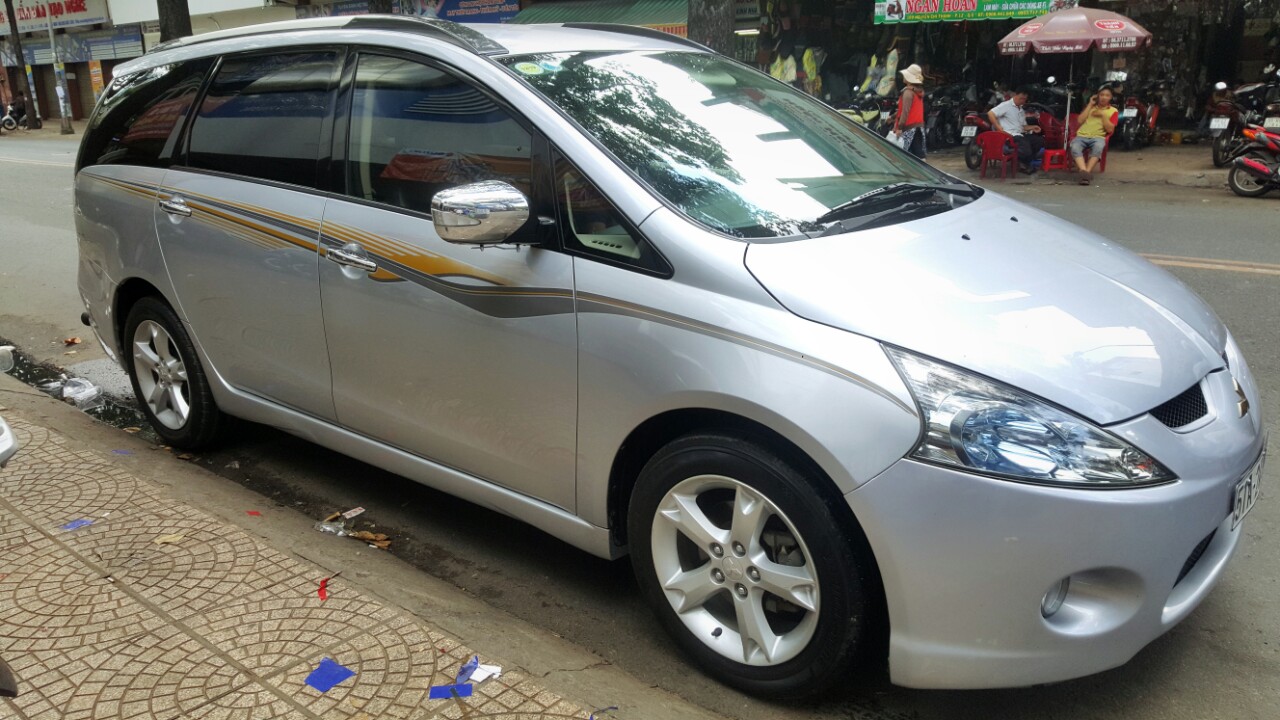 Mitsubishi Grandis 2008 - Bán Mitsubishi Grandis đời 2008, màu bạc. LH: 0917174050 - 0942892465 Thanh