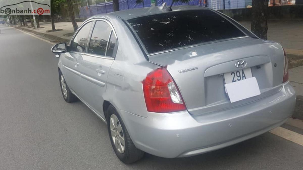 Hyundai Verna 1.4 AT 2008 - Cần bán xe cũ Hyundai Verna 1.4 AT 2008, màu bạc, nhập khẩu nguyên chiếc