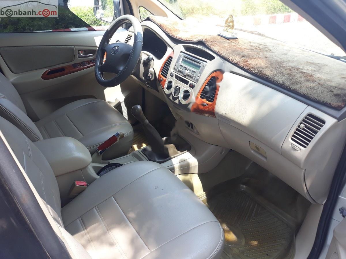 Toyota Innova G 2008 - Xe cũ Toyota Innova G năm 2008, màu bạc số sàn