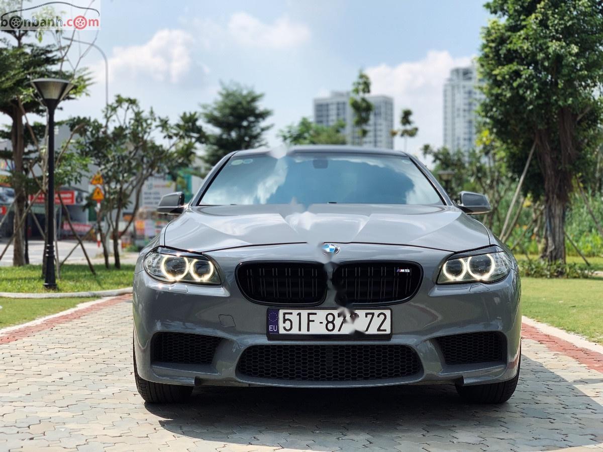 BMW 5 Series 523i 2012 - Bán xe BMW 5 Series 523i năm sản xuất 2012, màu xám, xe nhập 