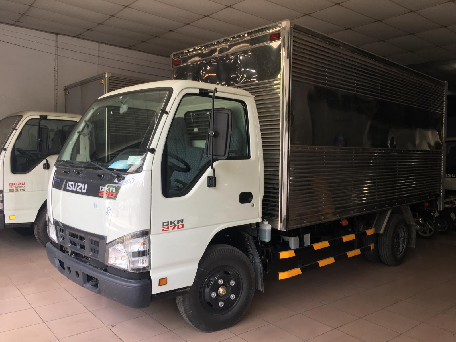 Isuzu QKR 2022 - Isuzu 1.5 tấn thùng kín inox - KM máy lạnh, 12 phiếu bảo dưỡng, radio MP3