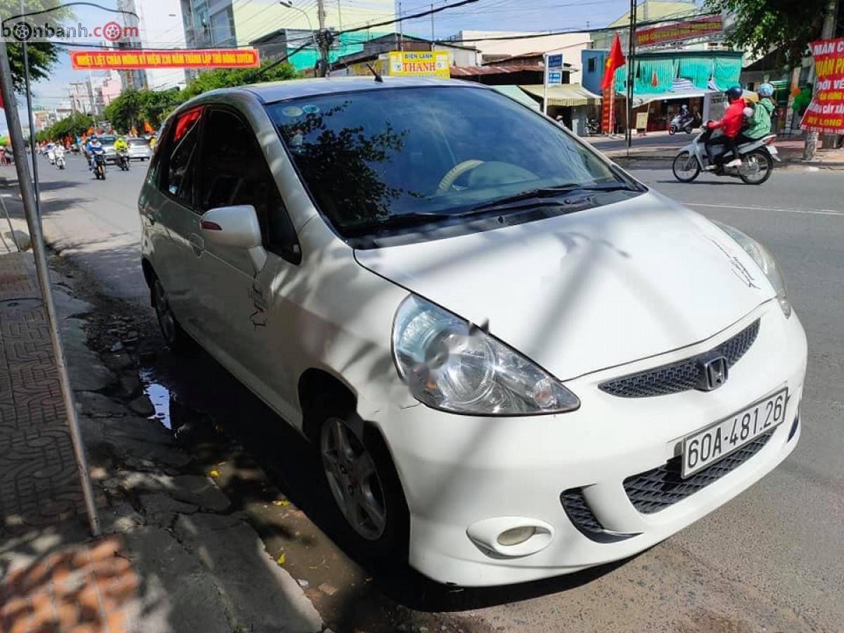 Honda Jazz 1.5 AT 2007 - Bán Honda Jazz 1.5 AT đời 2007, màu trắng, xe nhập