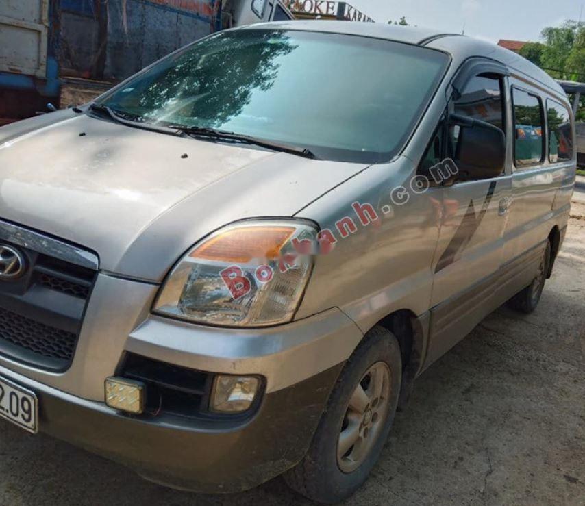 Hyundai Starex   Van 2.5 MT  2005 - Bán Hyundai Starex Van 2.5 MT năm 2005, màu bạc