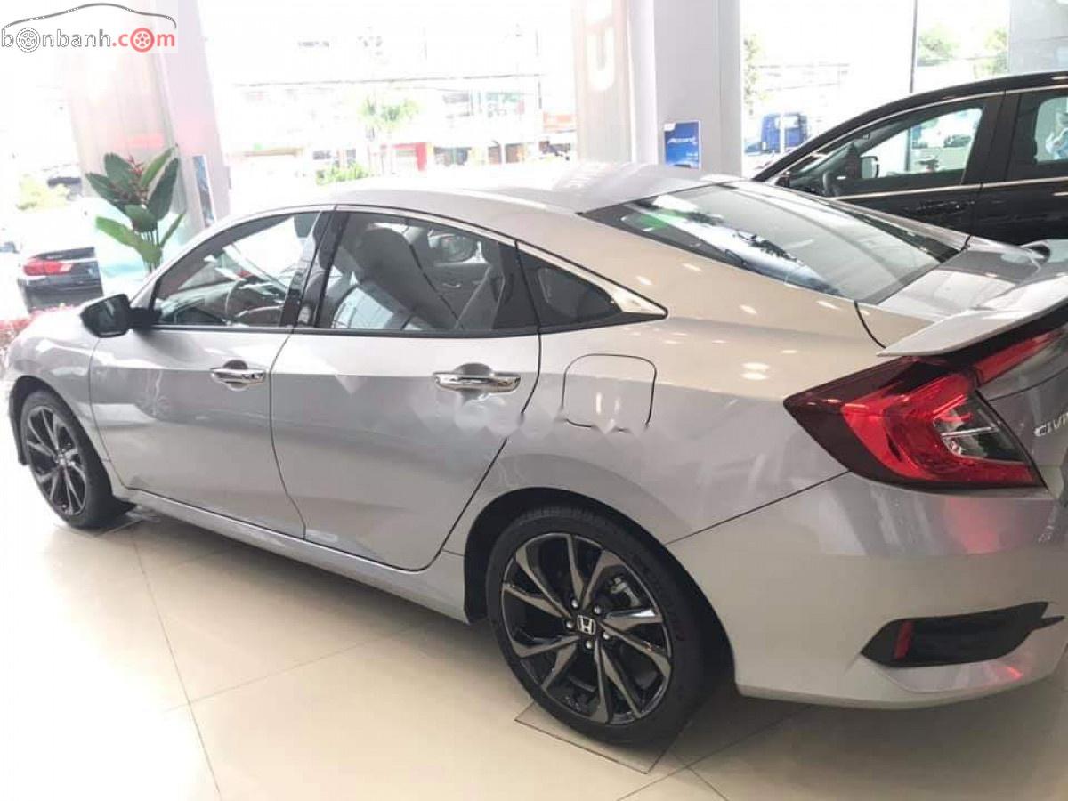 Honda Civic RS 1.5 AT 2019 - Cần bán xe Honda Civic RS 1.5 AT đời 2019, màu bạc, xe nhập