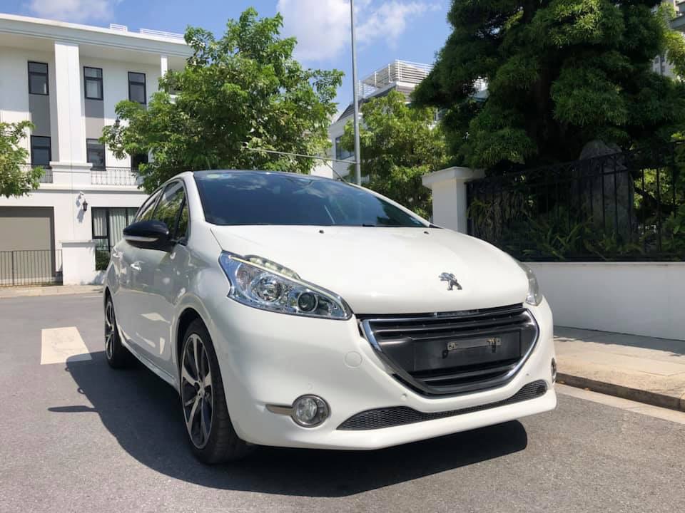 Peugeot 208 2014 - Bán xe Peugeot 208 đời 2016, màu trắng, xe nhập giá cạnh tranh