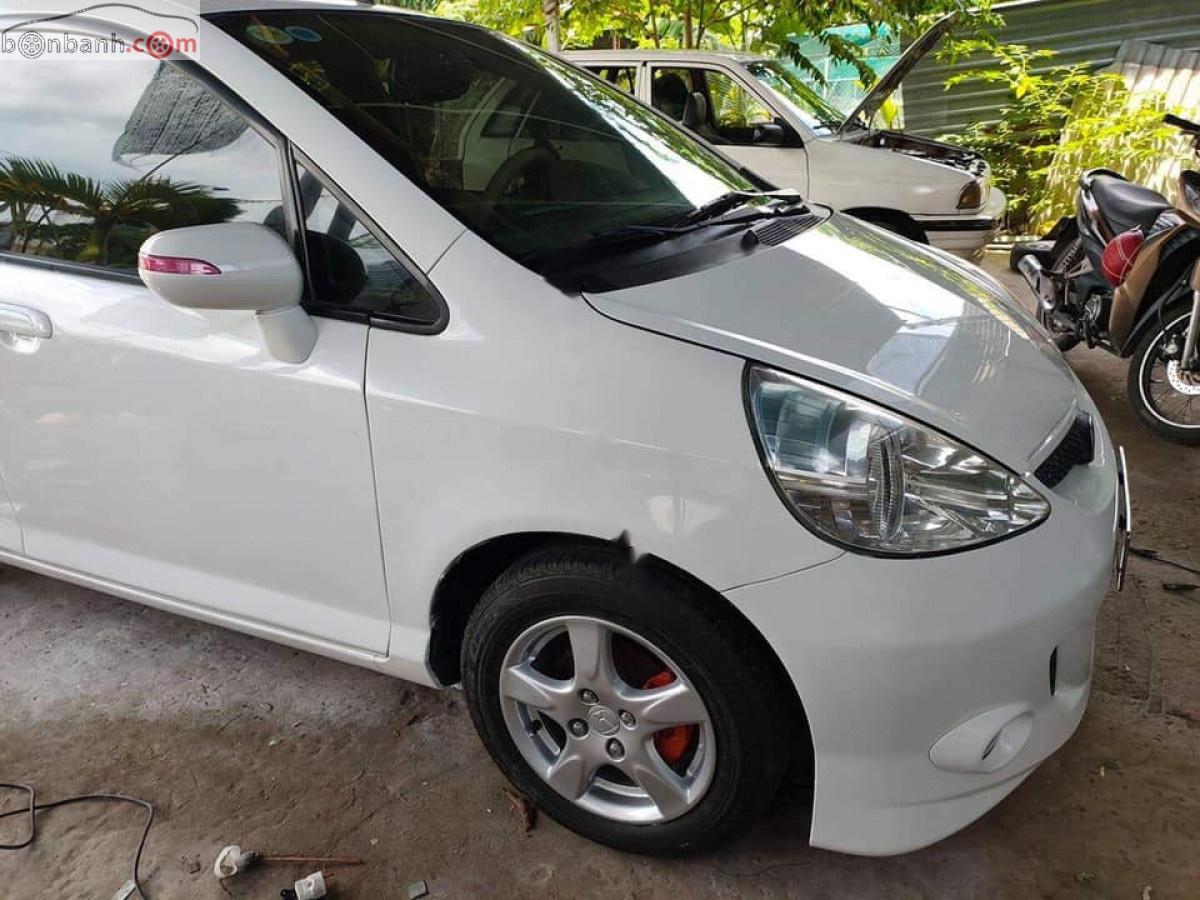 Honda Jazz 1.5 AT 2007 - Bán Honda Jazz 1.5 AT đời 2007, màu trắng, xe nhập