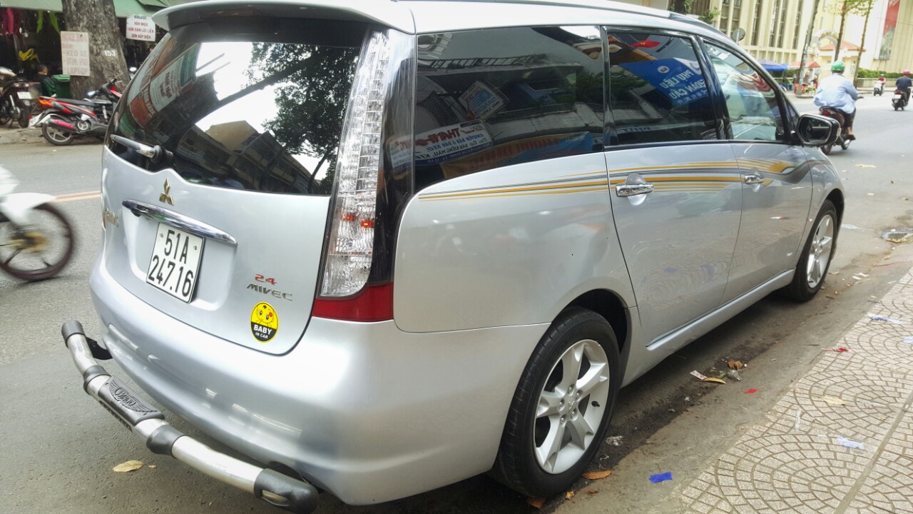 Mitsubishi Grandis 2008 - Bán Mitsubishi Grandis đời 2008, màu bạc. LH: 0917174050 - 0942892465 Thanh