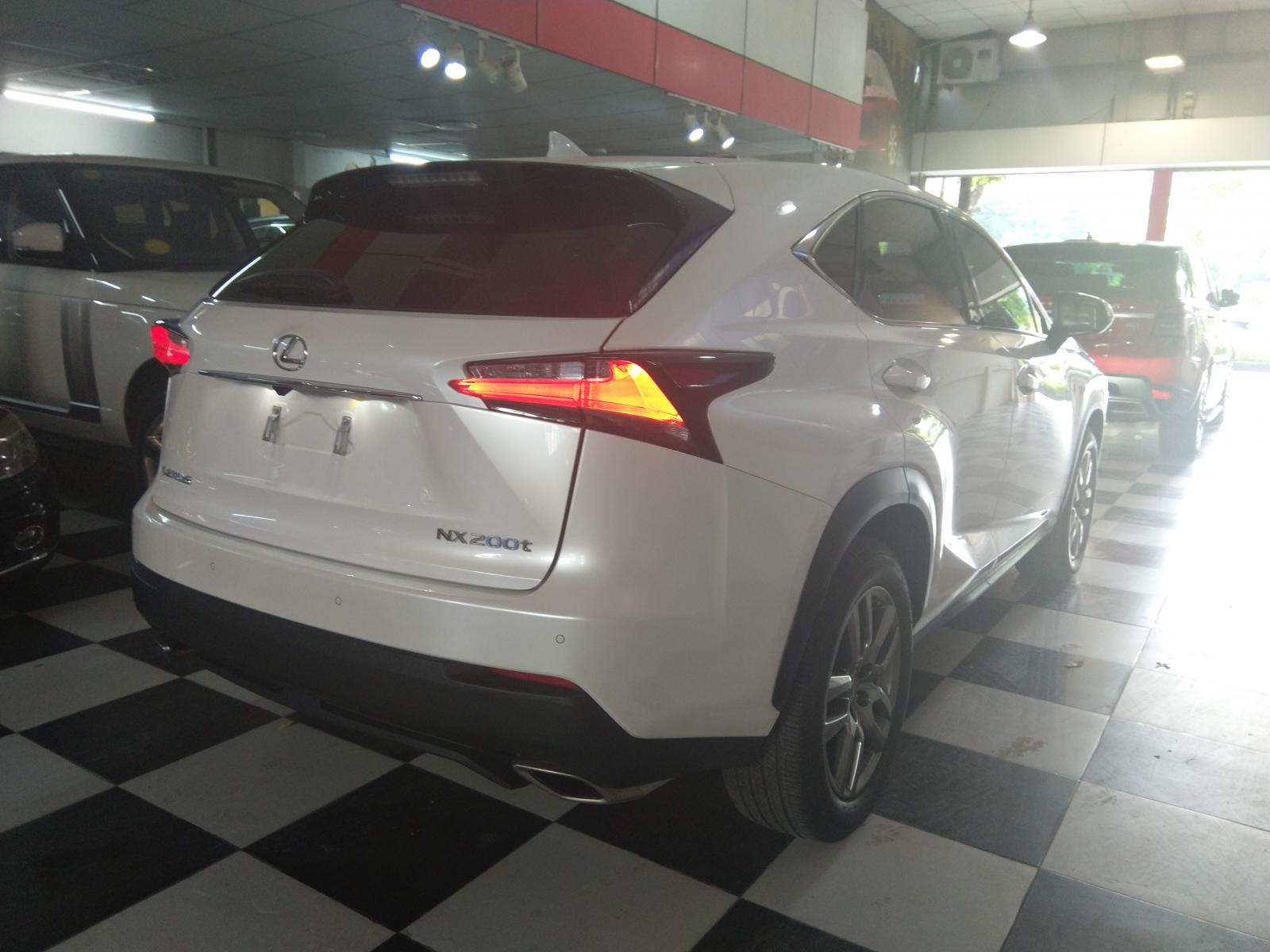 Lexus NX NX200T 2015 - Bán ô tô Lexus NX200T đời 2015, màu trắng, nhập khẩu