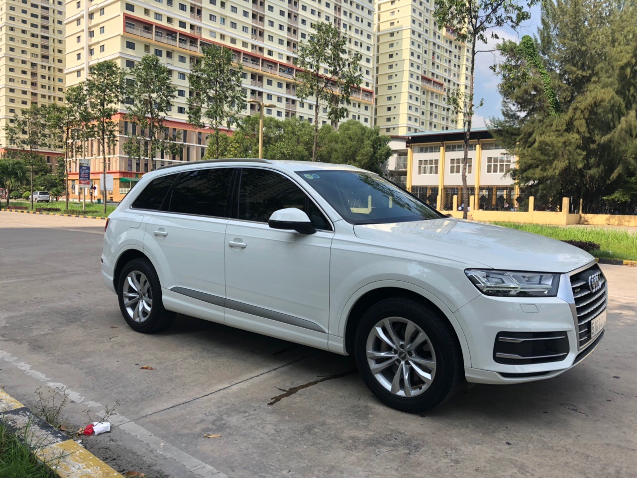 Audi Q7 2.0 TFSI 2017 - Bán ô tô Audi Q7 2.0 TFSI sản xuất 2017, màu trắng, nhập khẩu nguyên chiếc