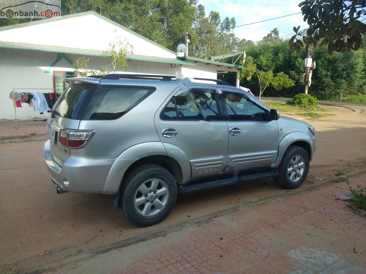 Toyota Fortuner 2009 - Cần bán gấp Toyota Fortuner năm 2009, màu bạc, nhập khẩu 