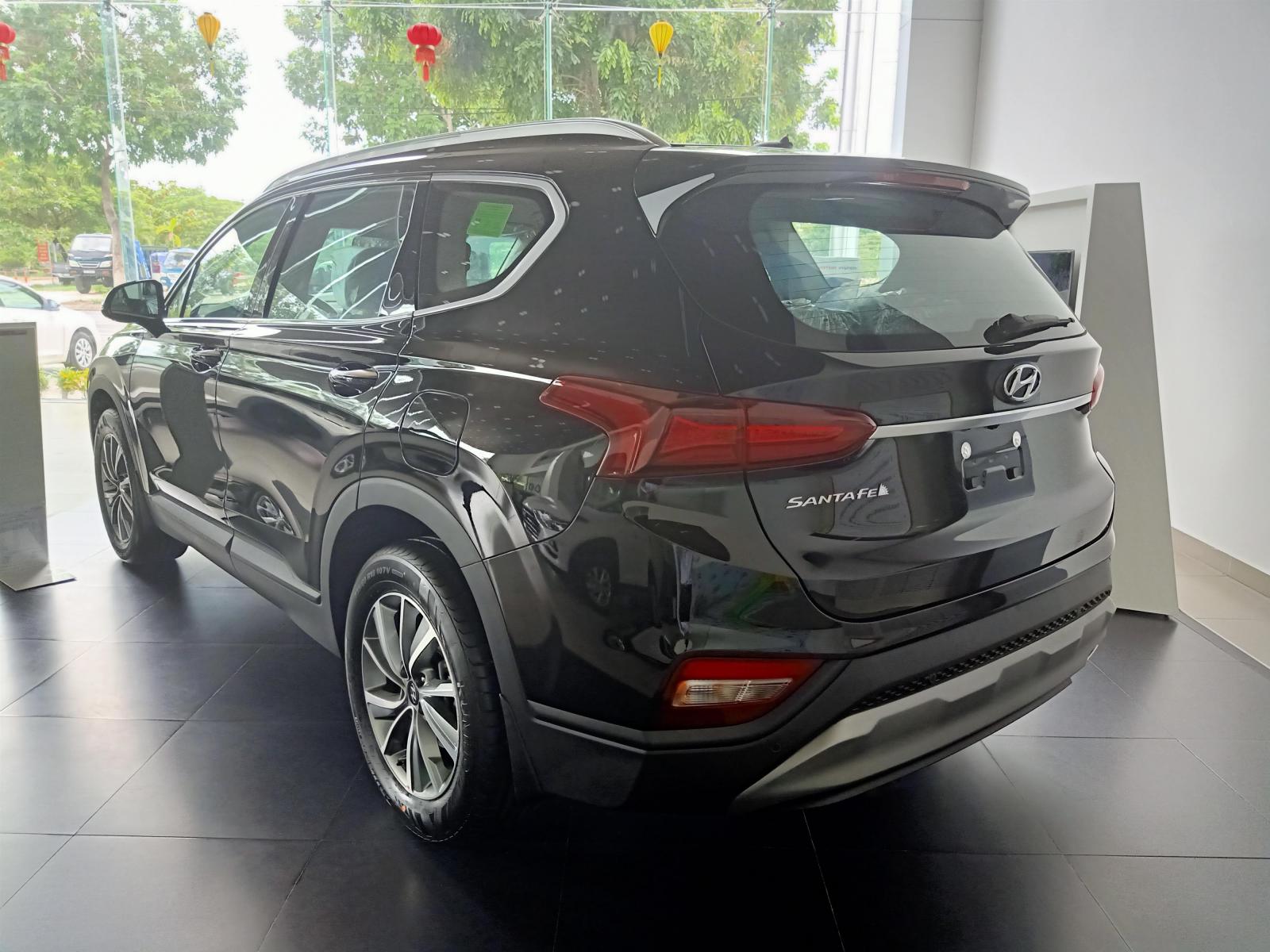 Hyundai Santa Fe 2019 - Bán Hyundai Santa Fe 2019 khuyến mãi 15 triệu