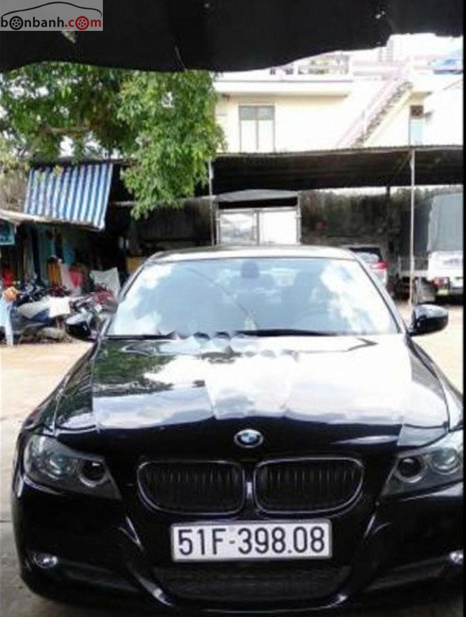 BMW 3 Series 320i 2010 - Cần bán gấp BMW 3 Series 320i năm 2010, màu đen, nhập khẩu nguyên chiếc còn mới, giá chỉ 440 triệu