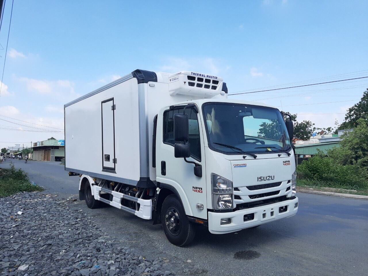 Isuzu QKR 2022 - Isuzu thùng đông lạnh, KM máy lạnh, 12 phiếu bảo dưỡng, radio MP3