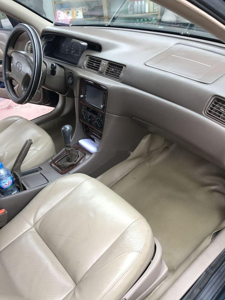 Toyota Camry 2000 - Chính chủ bán Toyota Camry đời 2000, nhập khẩu, màu xanh