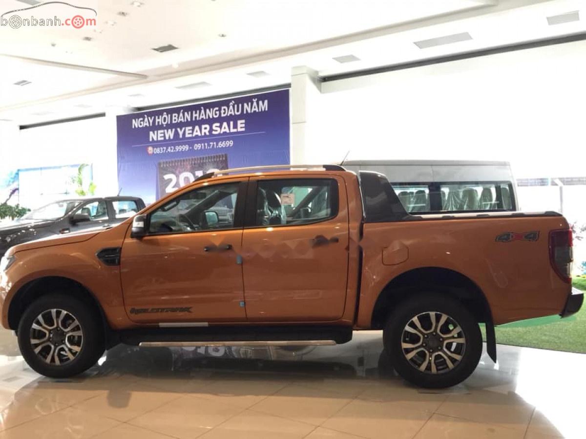 Ford Ranger 2019 - Bán Ford Ranger Wildtrak 2.0L 4x4 AT đời 2019, màu vàng, nhập khẩu