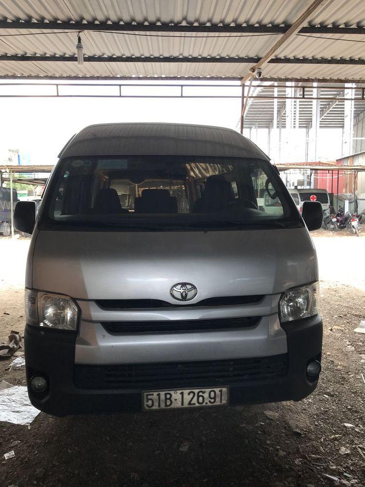 Toyota Hiace 2014 - Bán xe Toyota Hiace sản xuất năm 2014, màu bạc