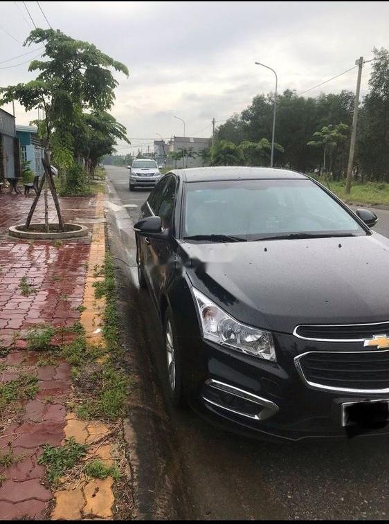 Chevrolet Cruze 2017 - Bán Chevrolet Cruze năm sản xuất 2017, màu đen, 420 triệu