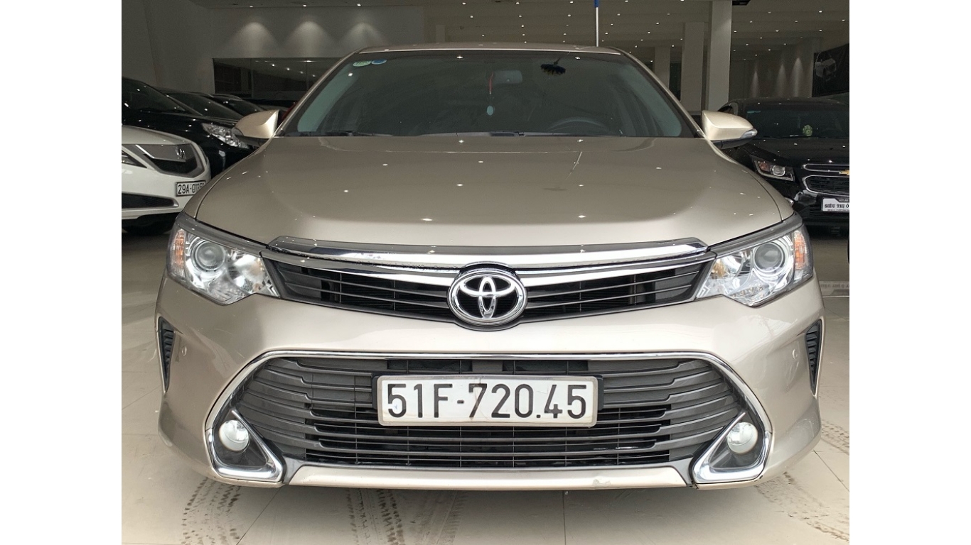 Toyota Camry 2.5Q 2016 - Cần bán Toyota Camry 2.5Q đời 2016 màu nâu vàng, trả trước chỉ từ 285tr, hotline: 0985.190491 (Ngọc)